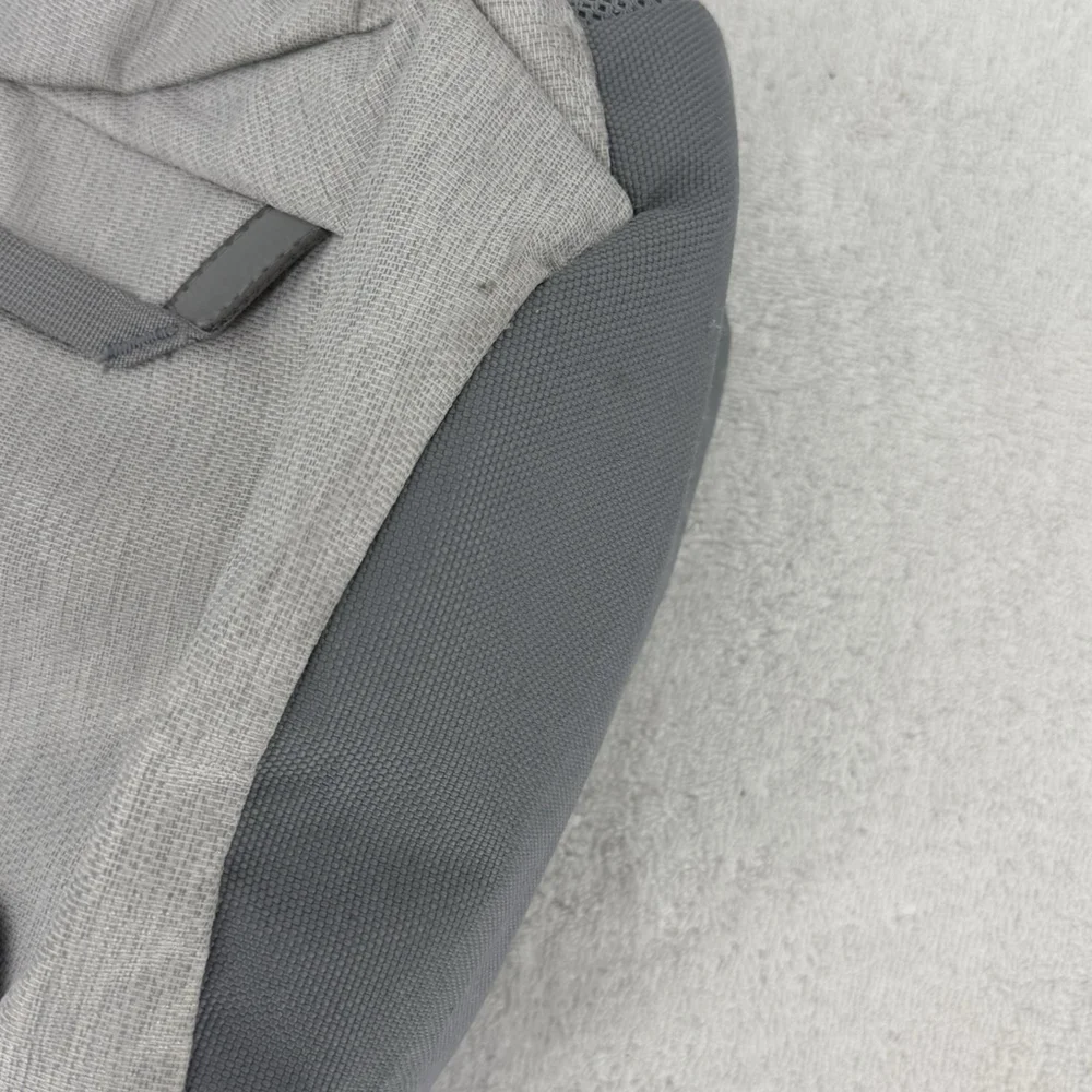 North Face Vault Backpack Silver Gray Flexvent Padded Compartment